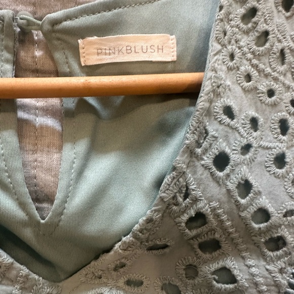 PINK BLUSH MATERNITY DRESS - Picture 3 of 3